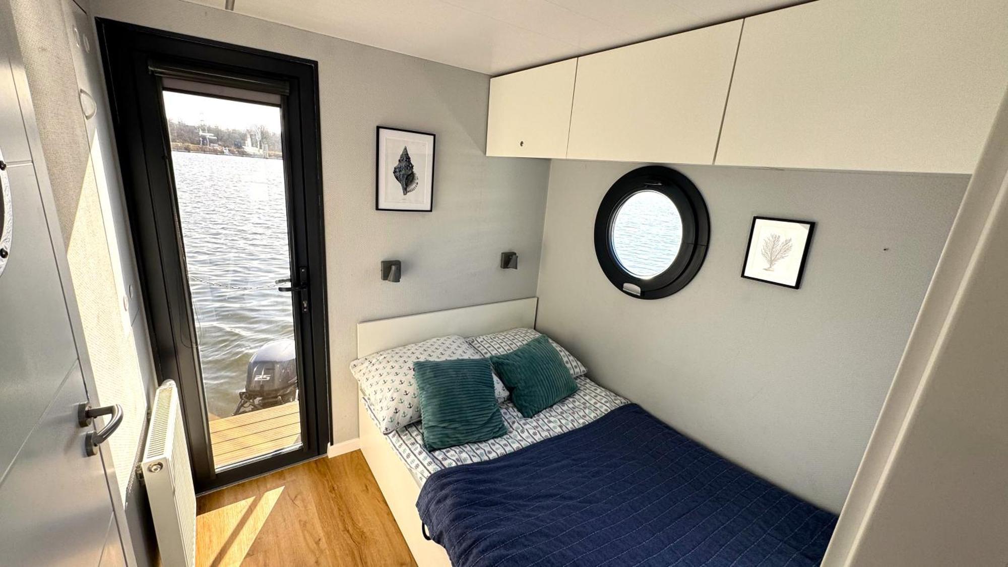 Houseboat Water Boy Apartament Plywajacy Dom Na Wodzie Lodz Apartment Wrocław Exterior foto